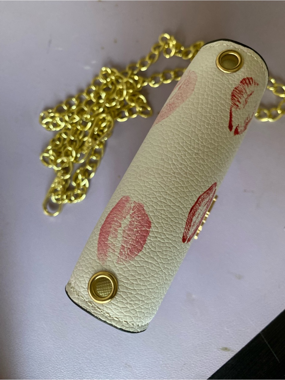 Coach White Crossbody Bag with Red & Pink Kiss Print and Gold Chain - Picture 2 of 5